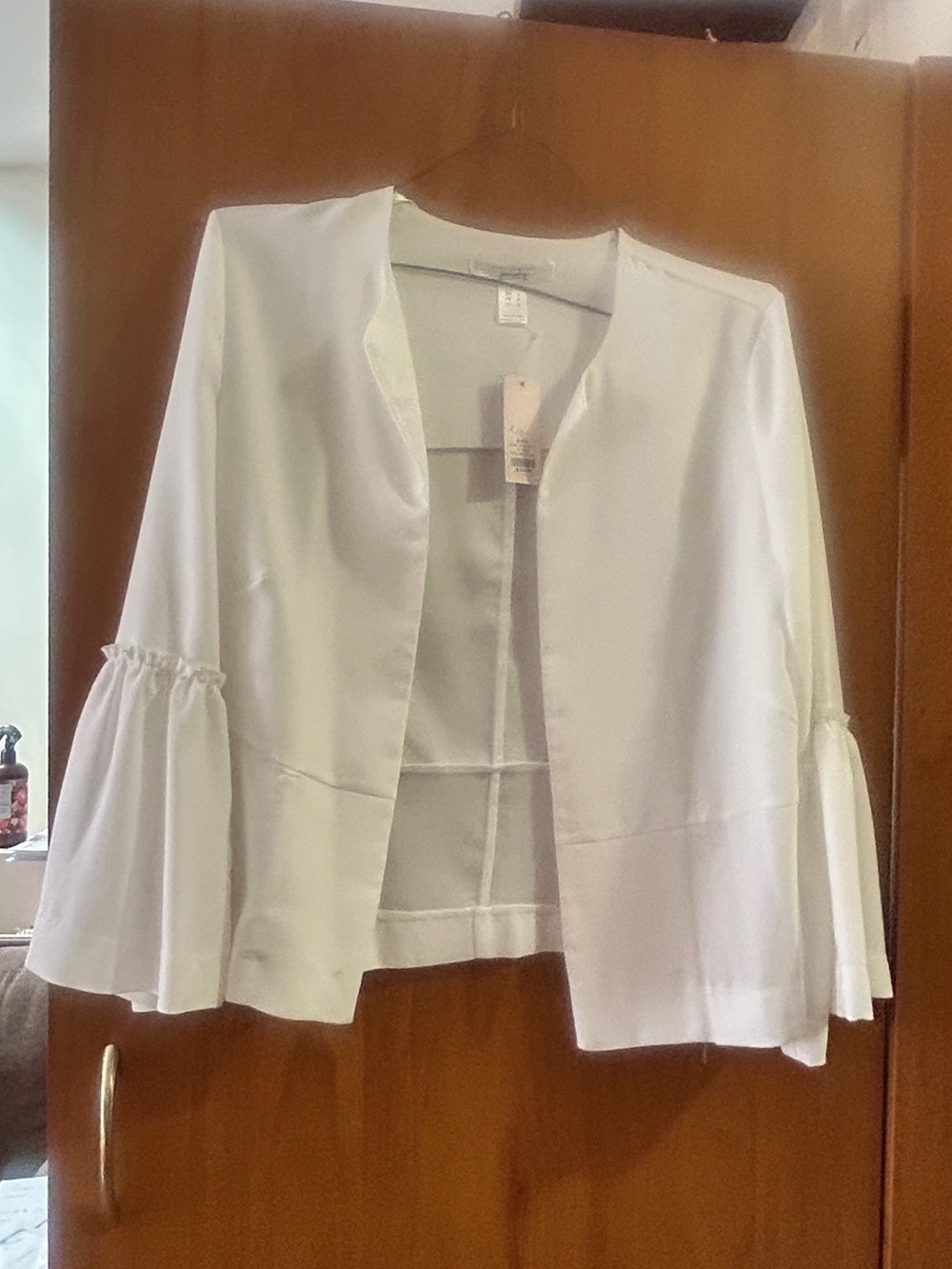 stradivarius White Open-Front Blazer with Ruffled Bell Sleeves